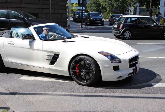 Mercedes-Benz SLS AMG GT Roadster