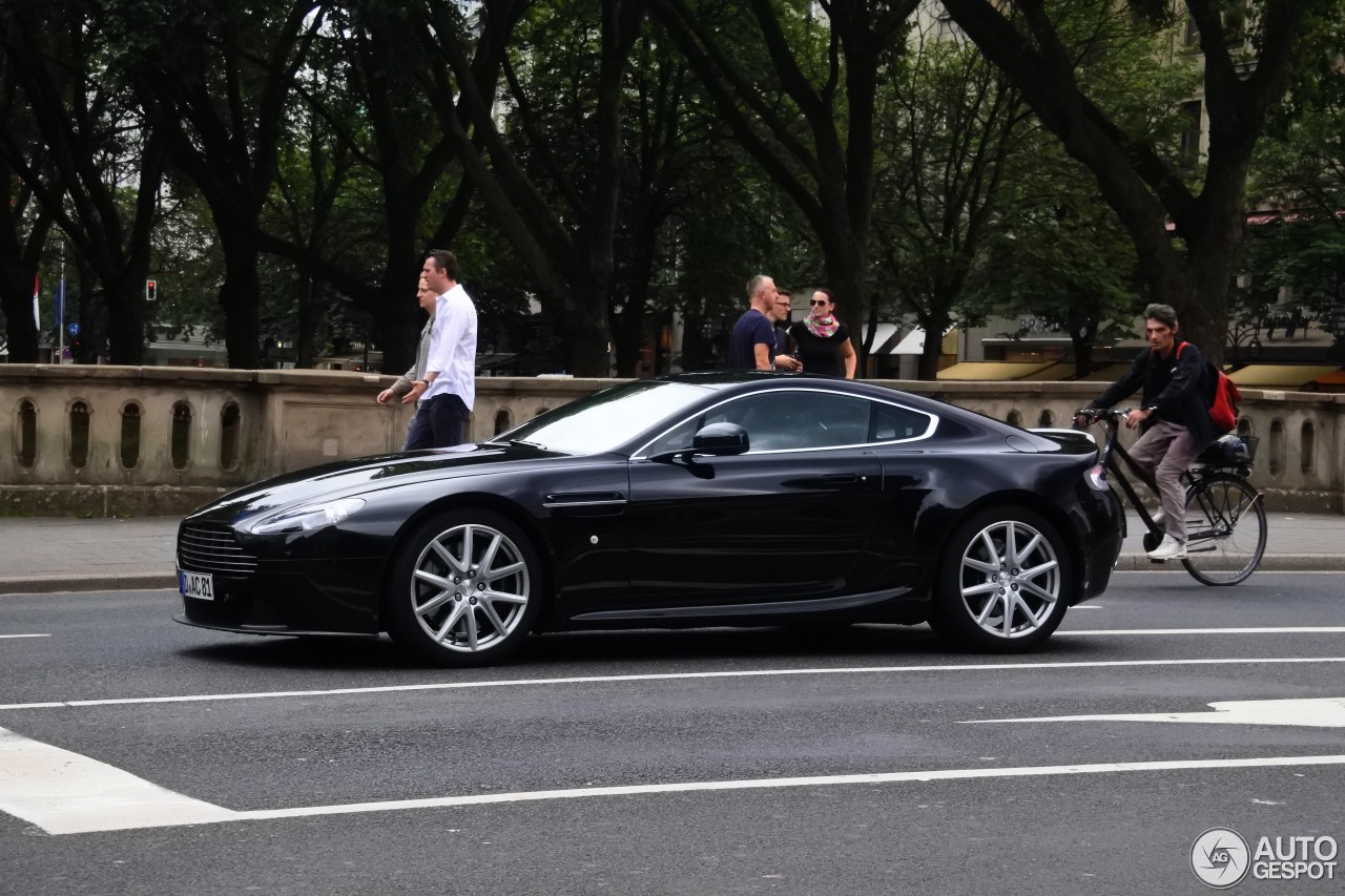 Aston Martin V8 Vantage S