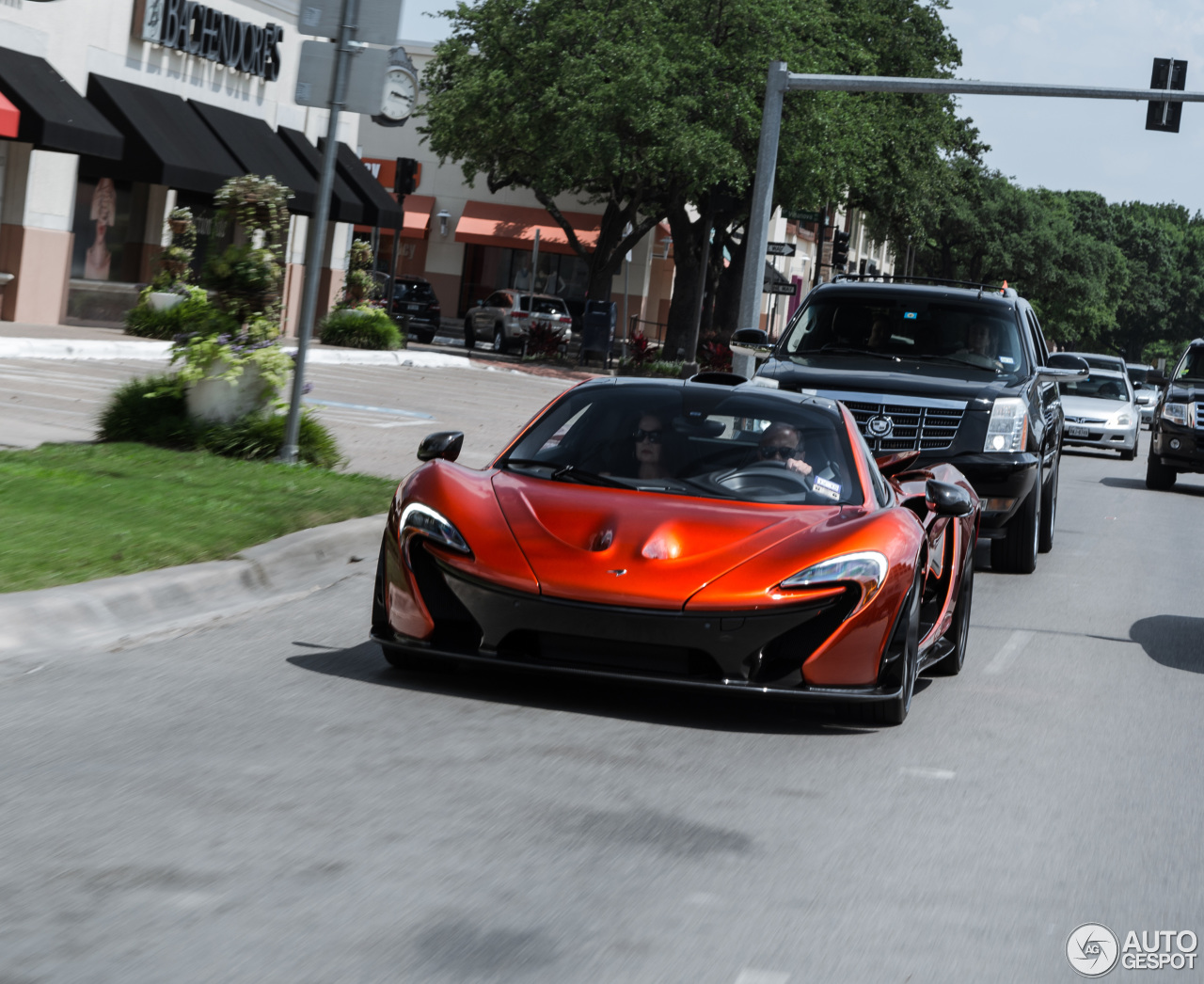 McLaren P1