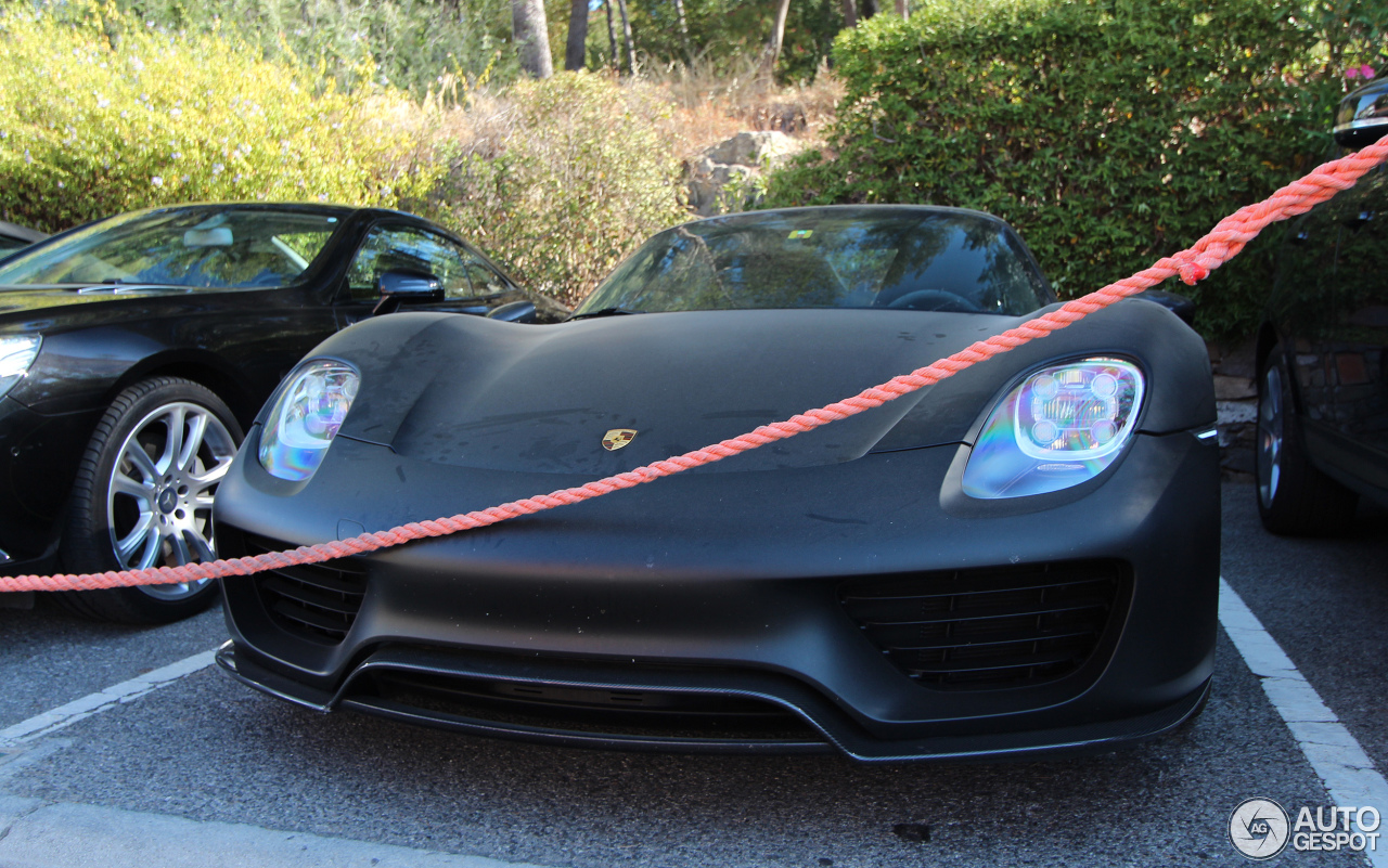 Porsche 918 Spyder Weissach Package