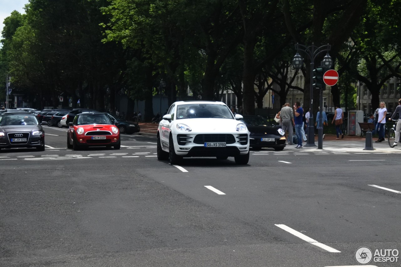 Porsche 95B Macan Turbo