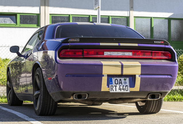 Dodge Challenger SRT-8