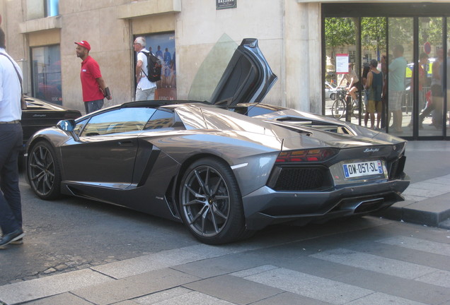 Lamborghini Aventador LP700-4 Roadster