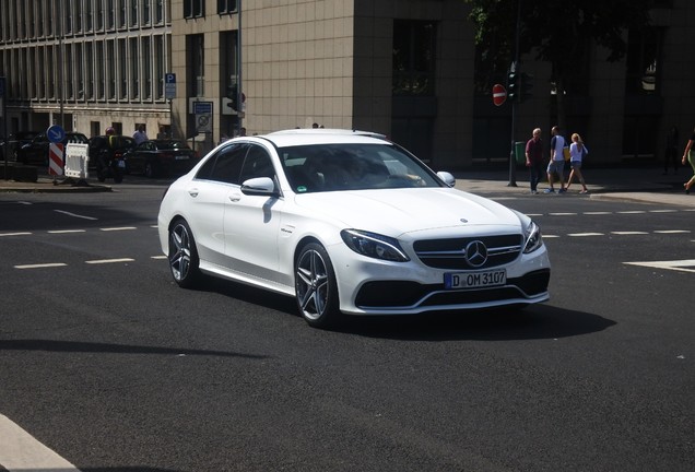 Mercedes-AMG C 63 S W205