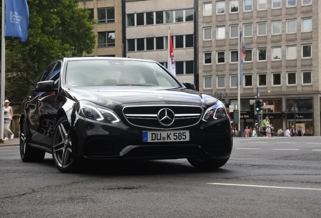 Mercedes-Benz E 63 AMG S W212