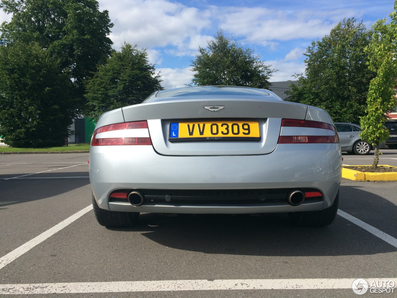 Aston Martin DB9