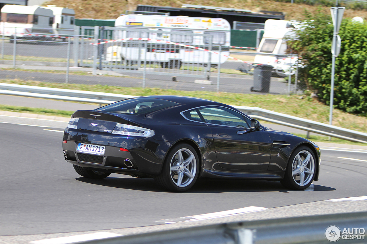 Aston Martin V8 Vantage 2012