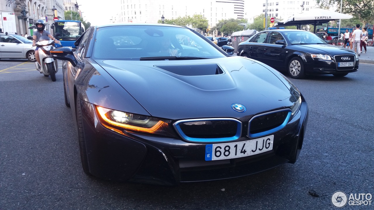 BMW i8