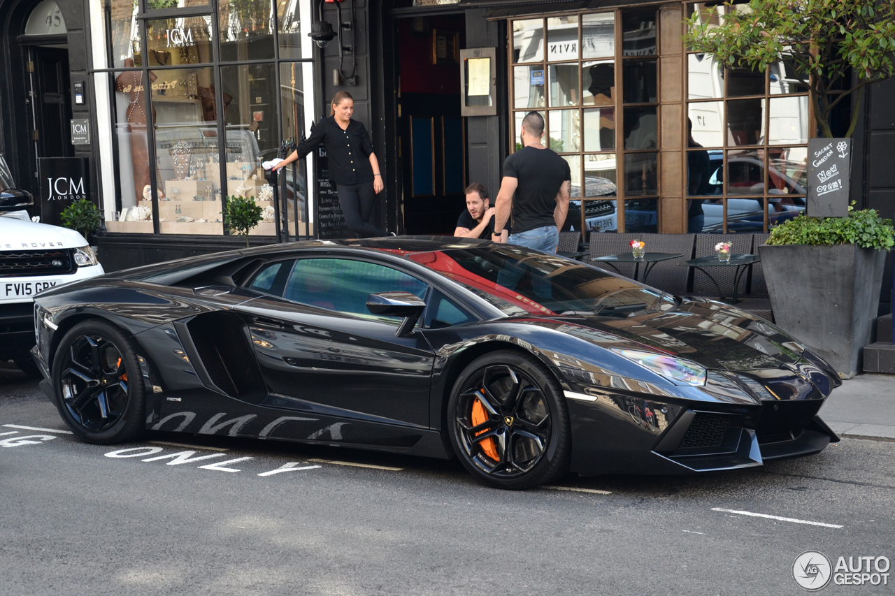 Lamborghini Aventador LP700-4