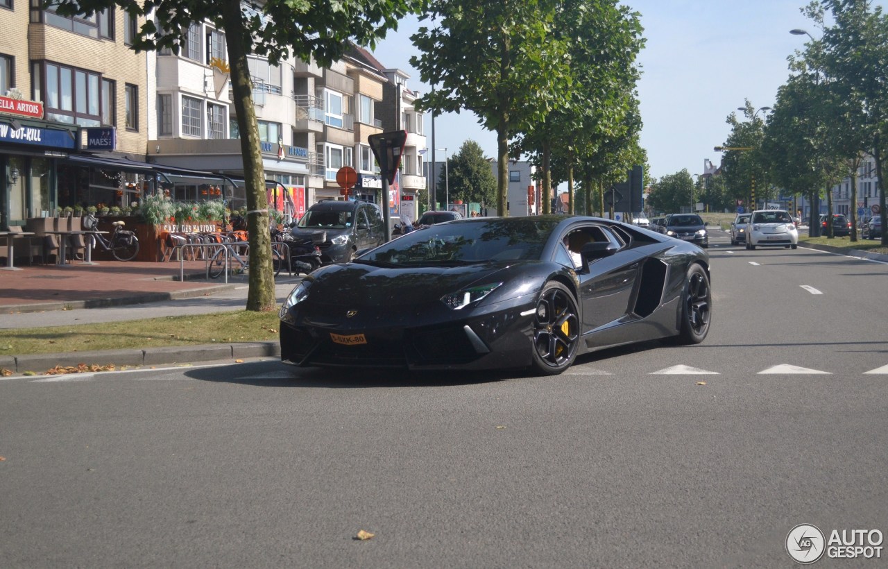 Lamborghini Aventador LP700-4