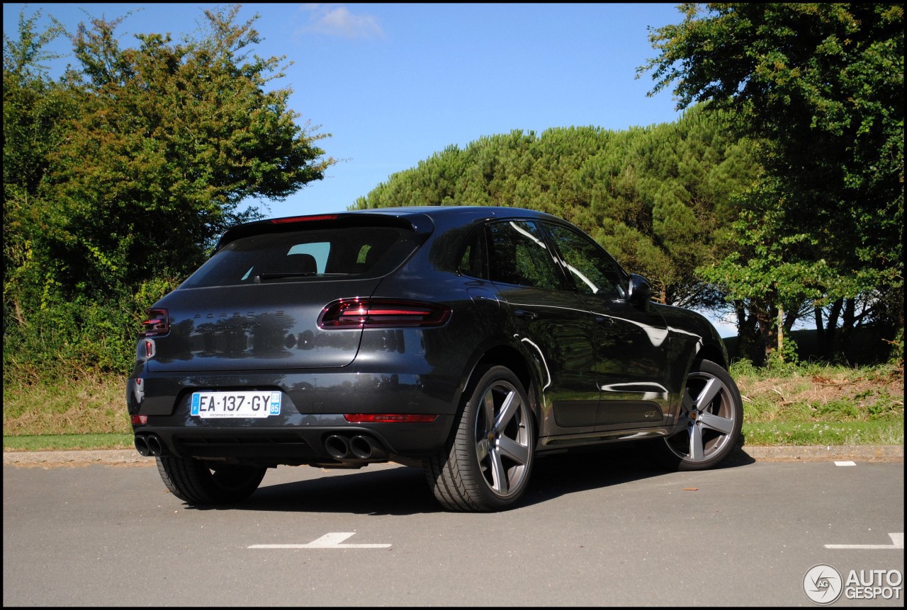 Porsche 95B Macan GTS