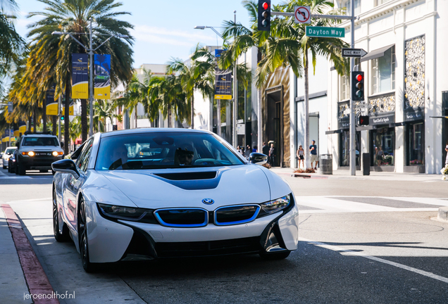 BMW i8