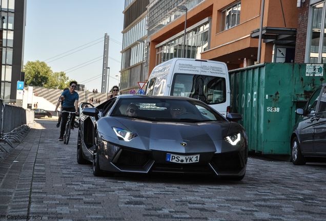 Lamborghini Aventador LP700-4