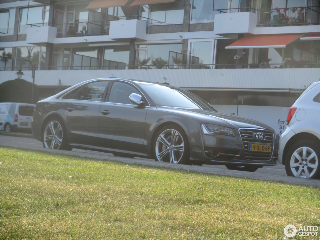 Audi S8 D4