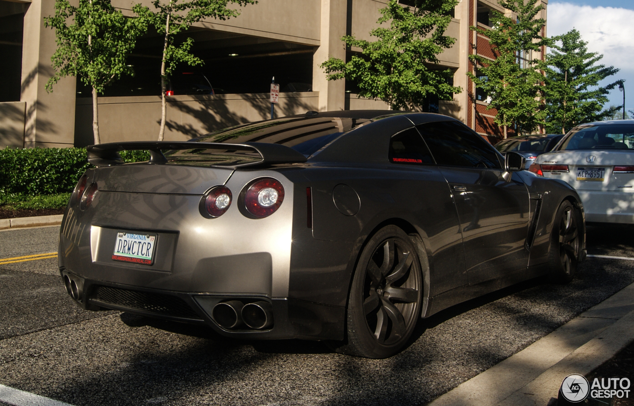 Nissan GT-R