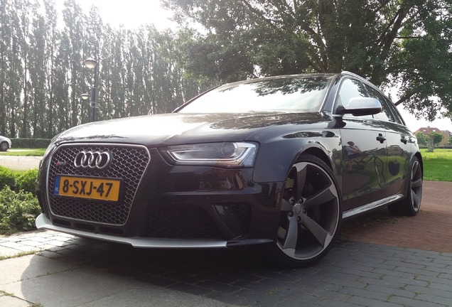 Audi RS4 Avant B8