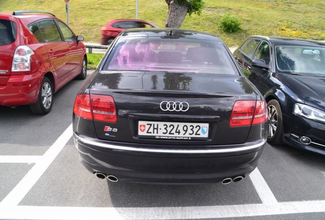 Audi S8 D3