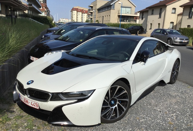 BMW i8