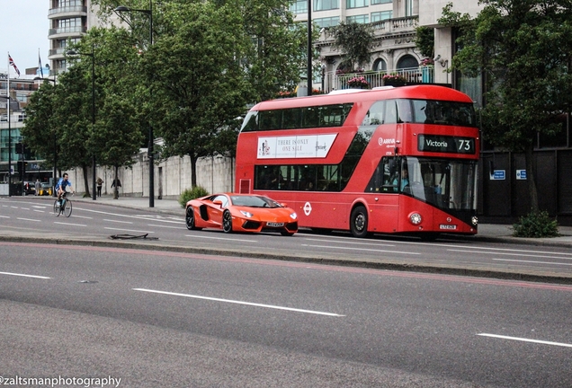 Lamborghini Aventador LP700-4