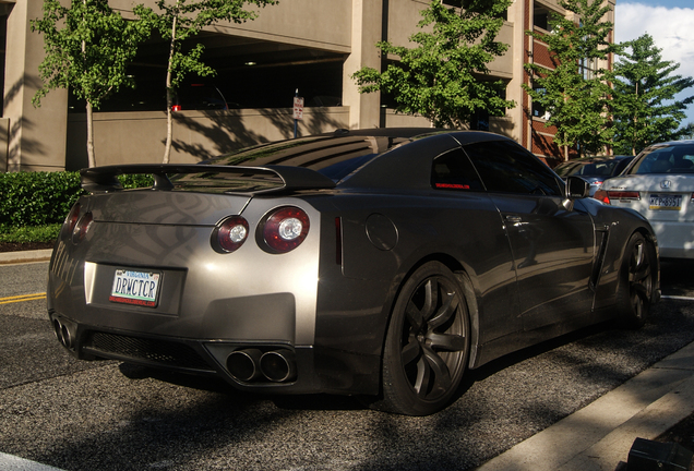 Nissan GT-R