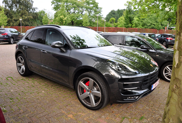 Porsche 95B Macan Turbo