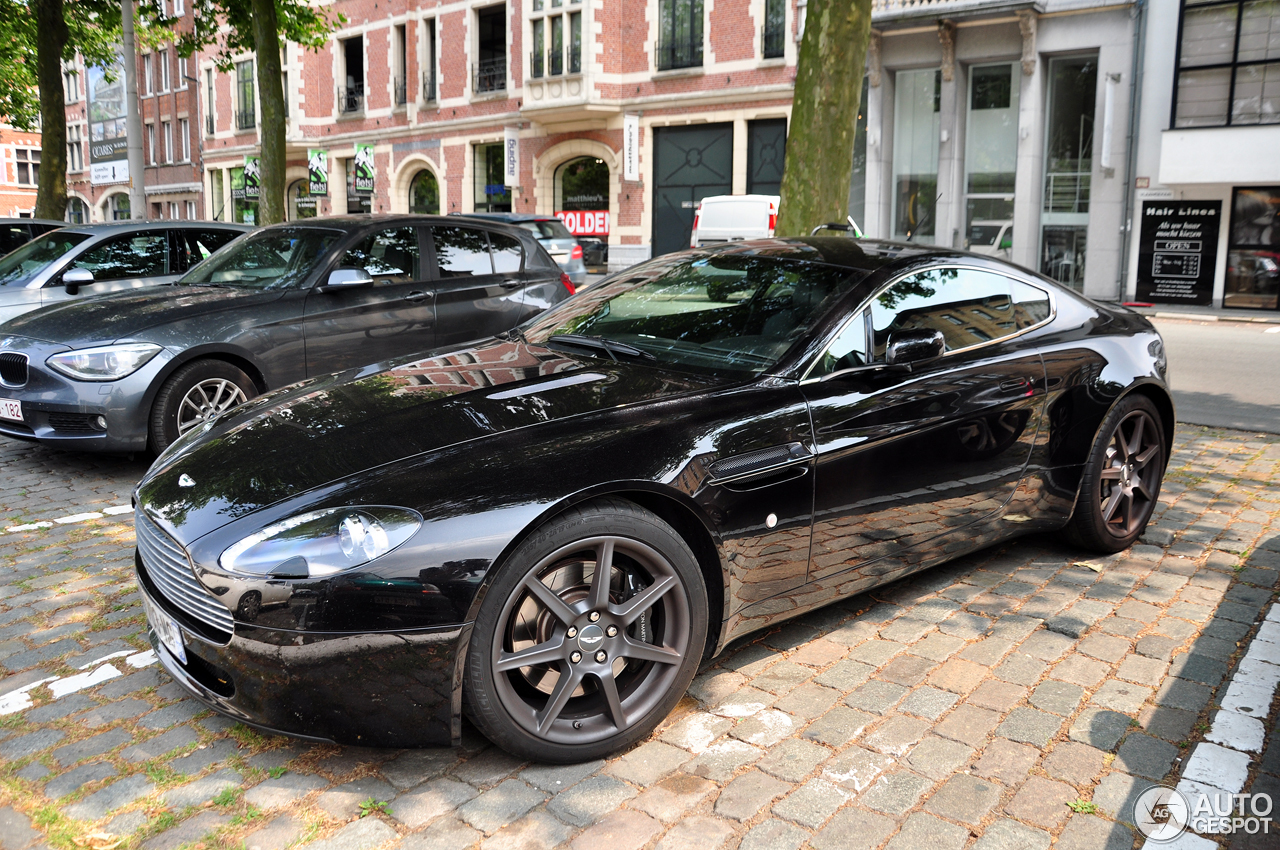 Aston Martin V8 Vantage