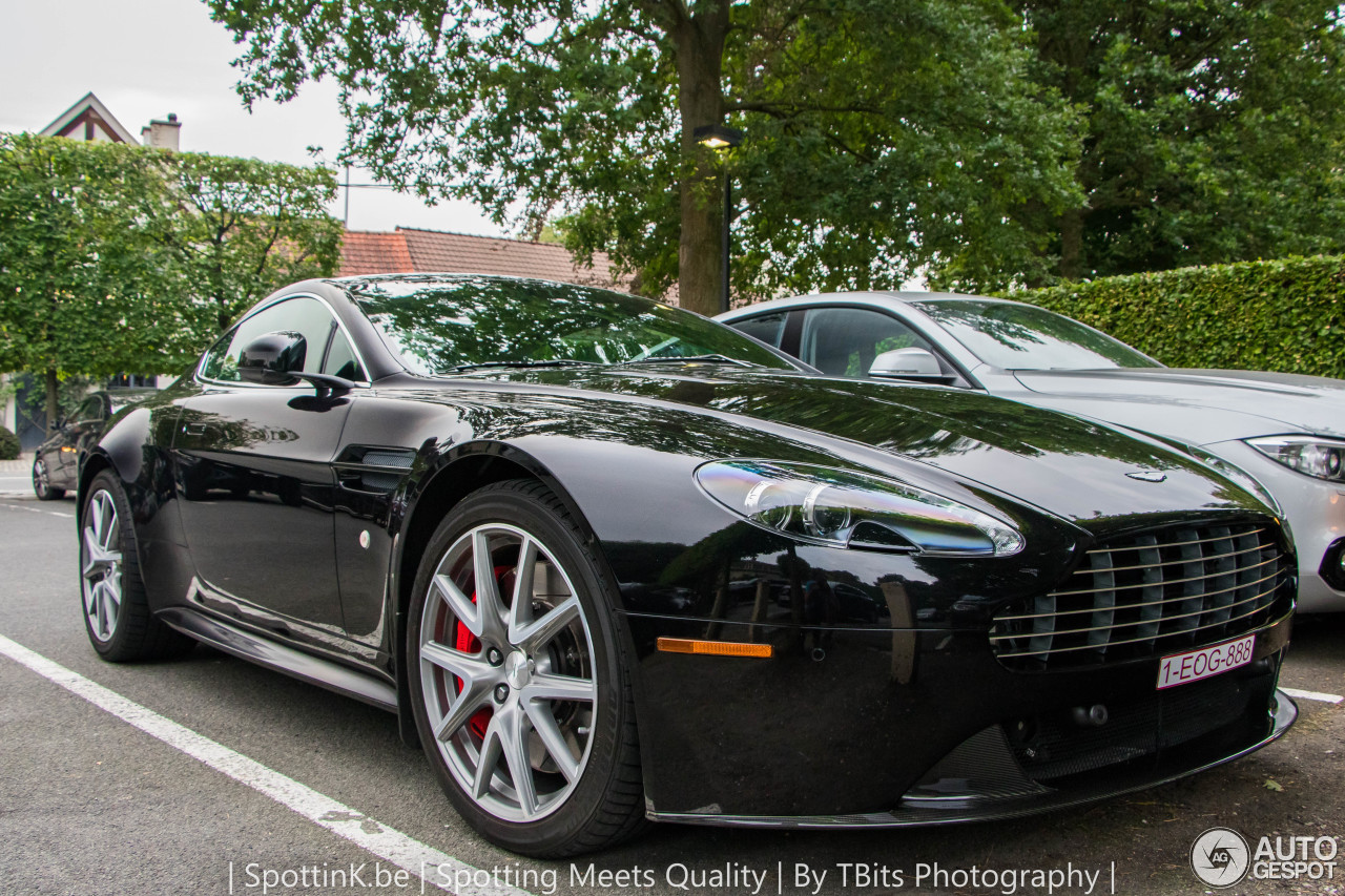 Aston Martin V8 Vantage S