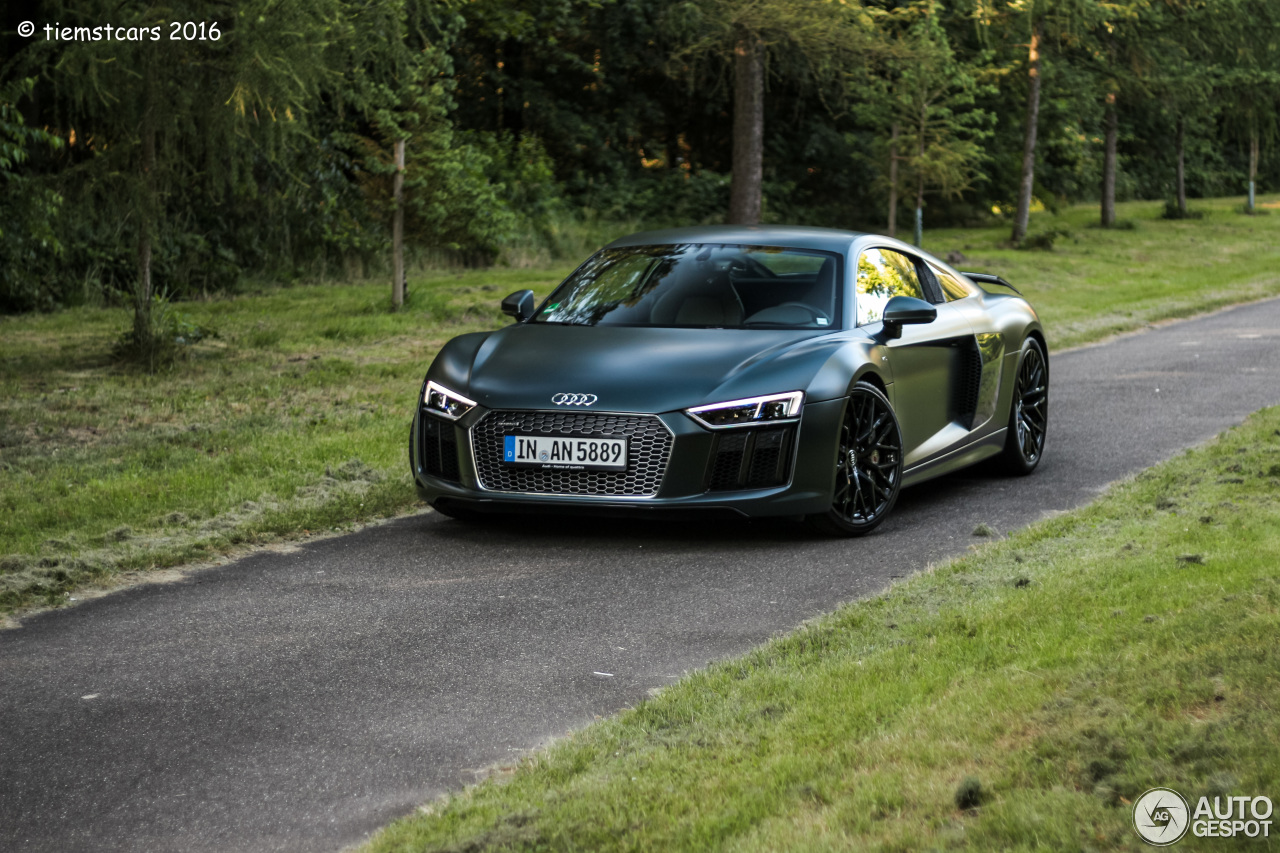 Audi R8 V10 Plus 2015