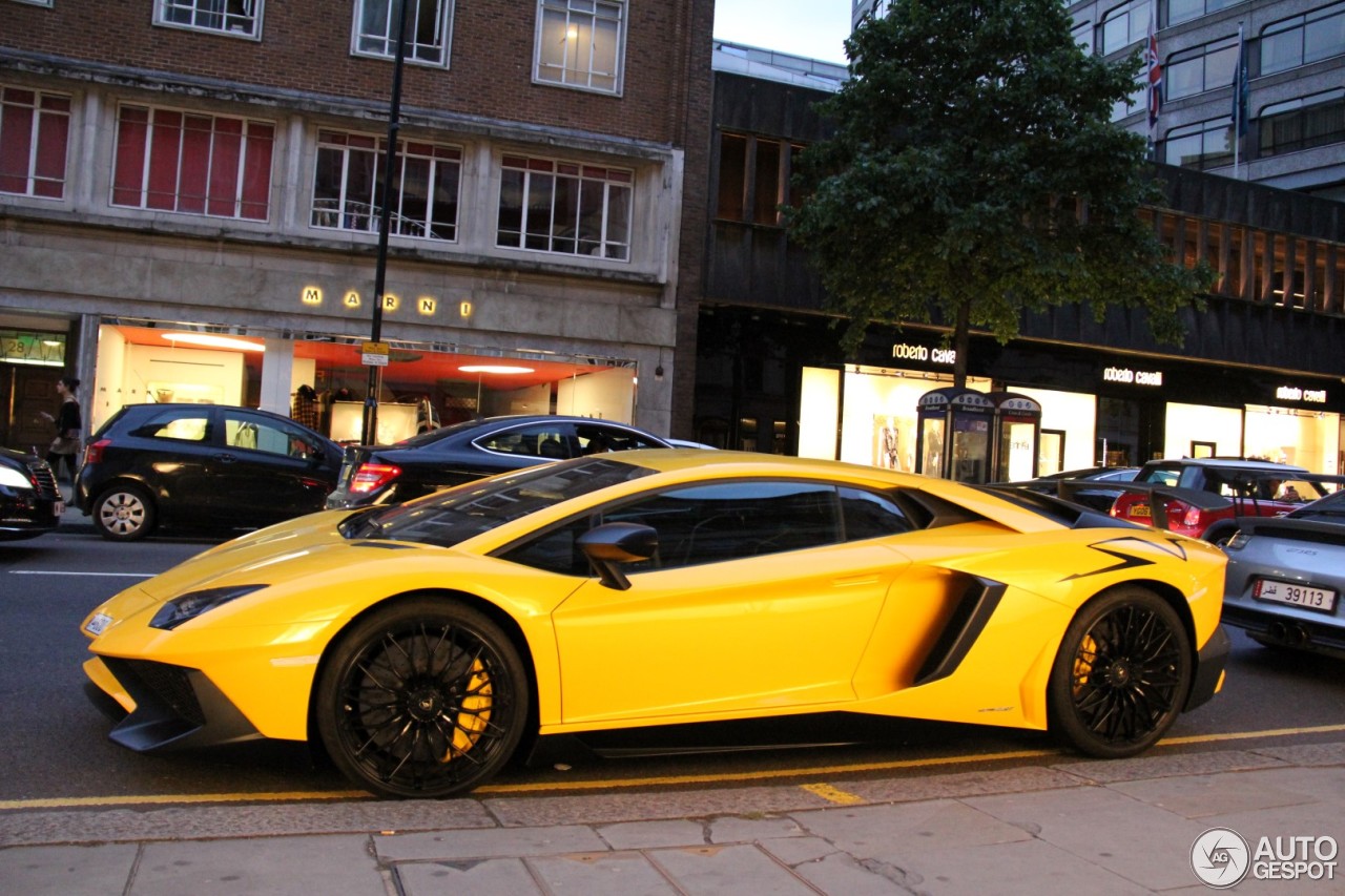 Lamborghini Aventador LP750-4 SuperVeloce