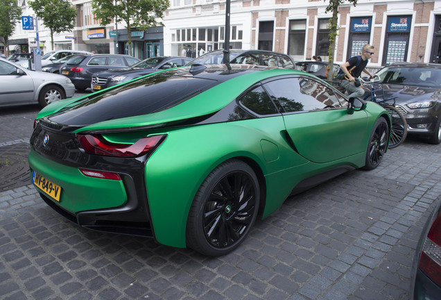 BMW i8