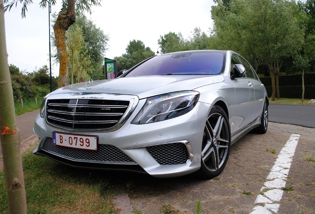 Mercedes-Benz S 65 AMG V222