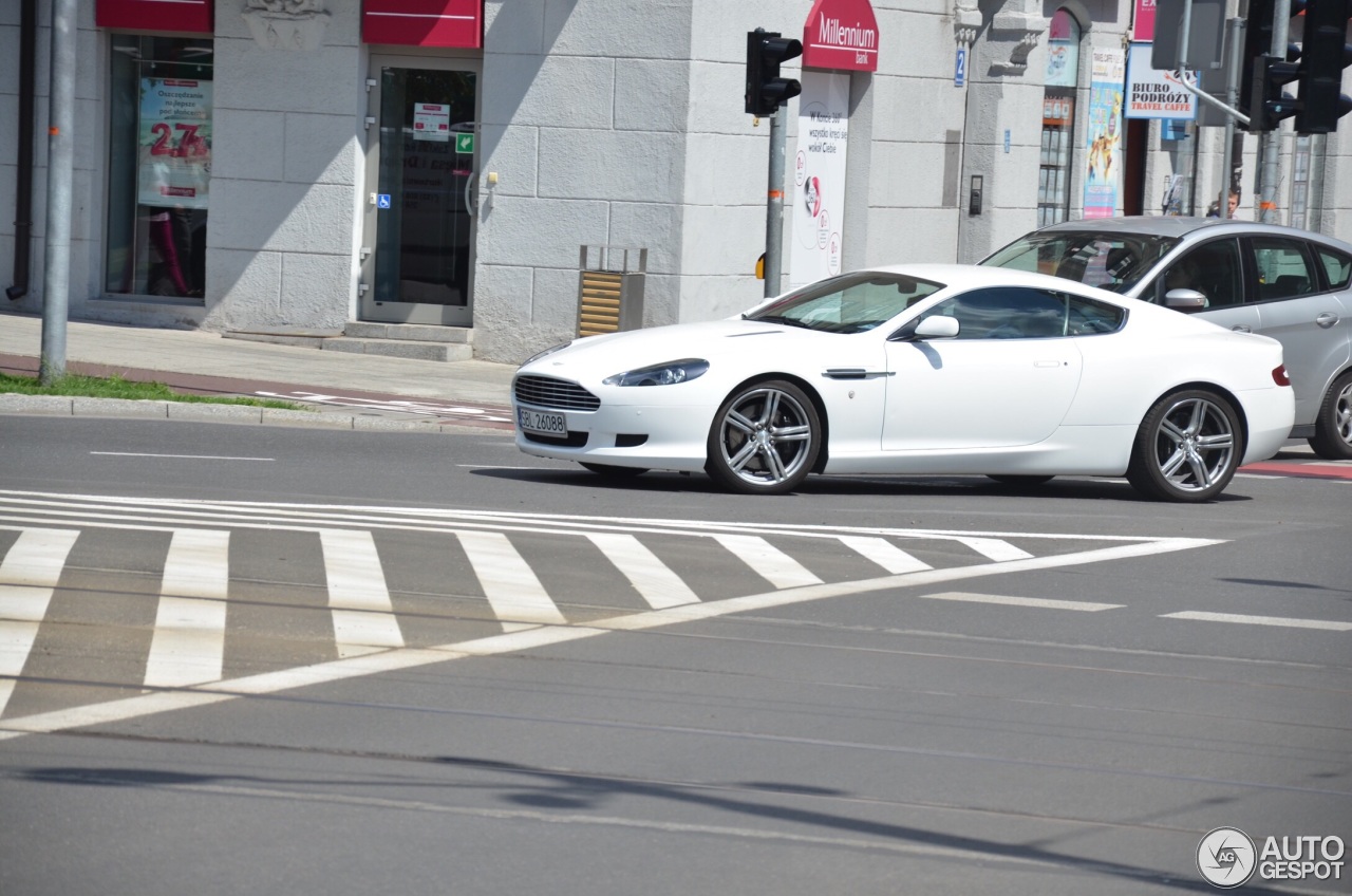 Aston Martin DB9