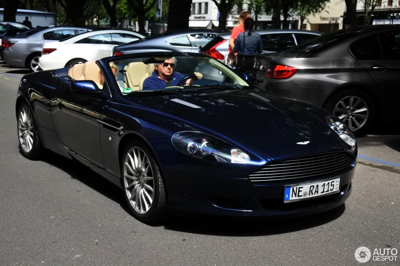 Aston Martin DB9 Volante