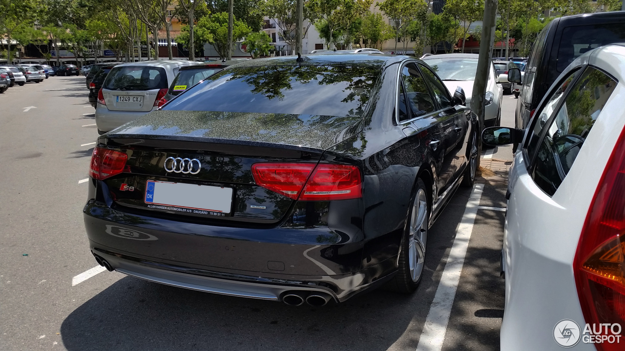 Audi S8 D4