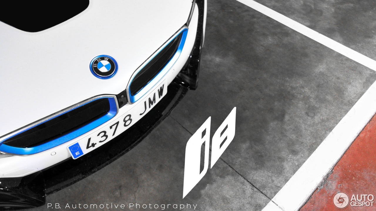 BMW i8