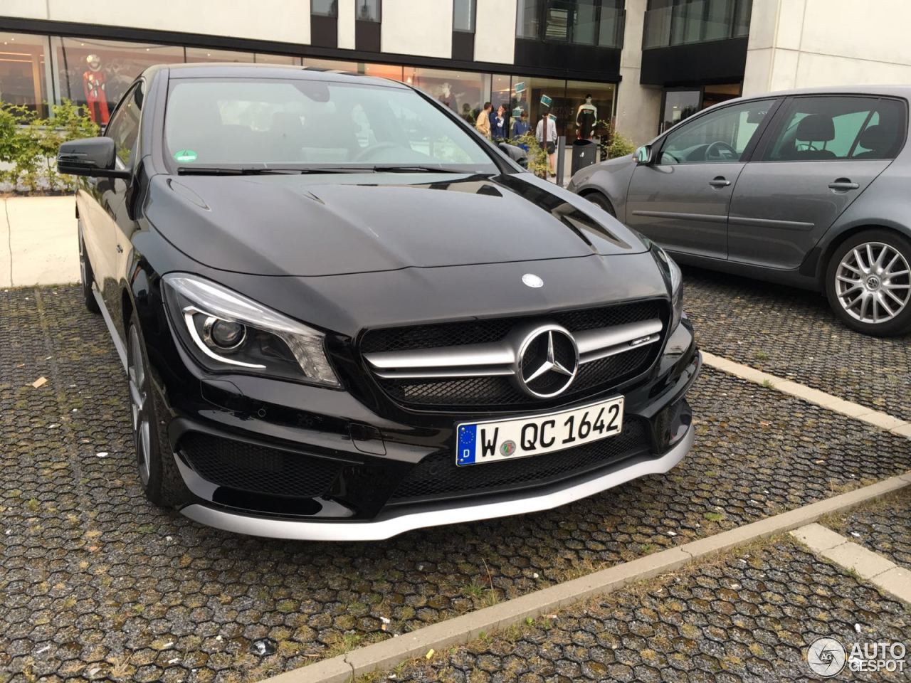 Mercedes-Benz CLA 45 AMG C117