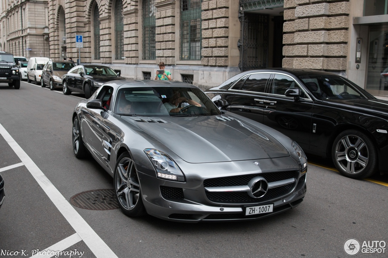 Mercedes-Benz SLS AMG