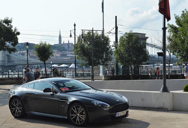 Aston Martin V8 Vantage S