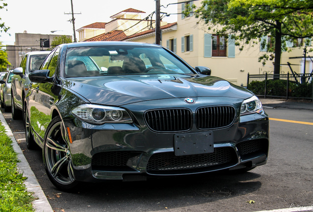 BMW M5 F10 2011