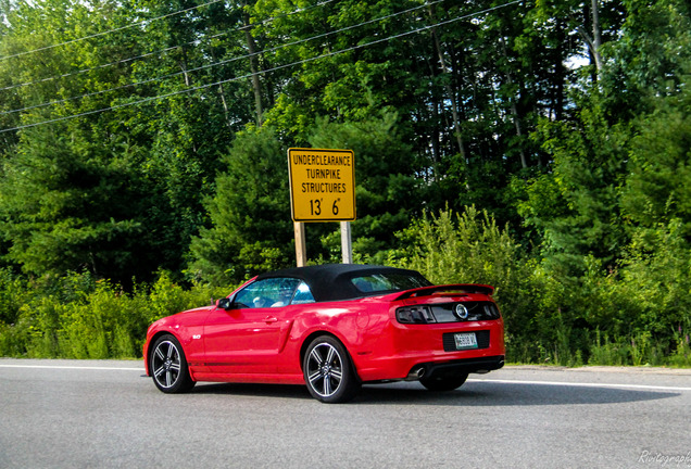 Ford Mustang GT California Special Convertible 2013