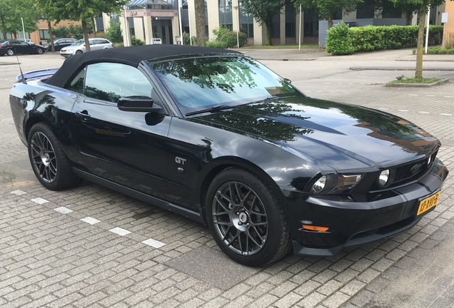 Ford Mustang GT Convertible 2010