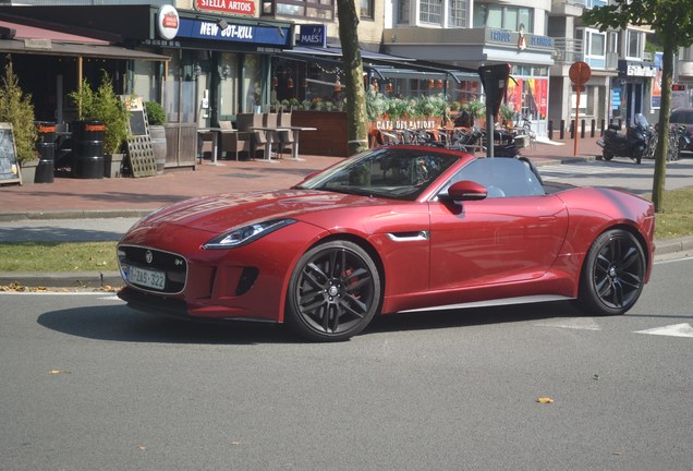 Jaguar F-TYPE R Convertible