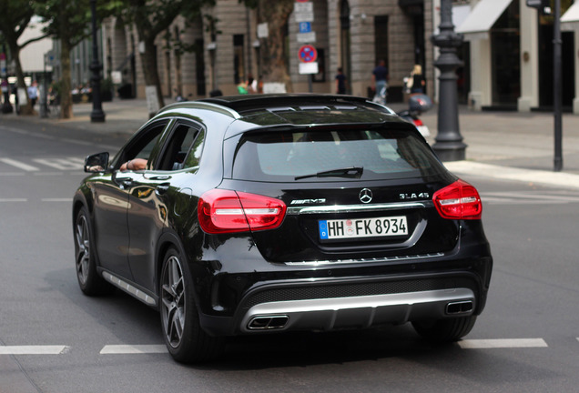 Mercedes-AMG GLA 45 X156