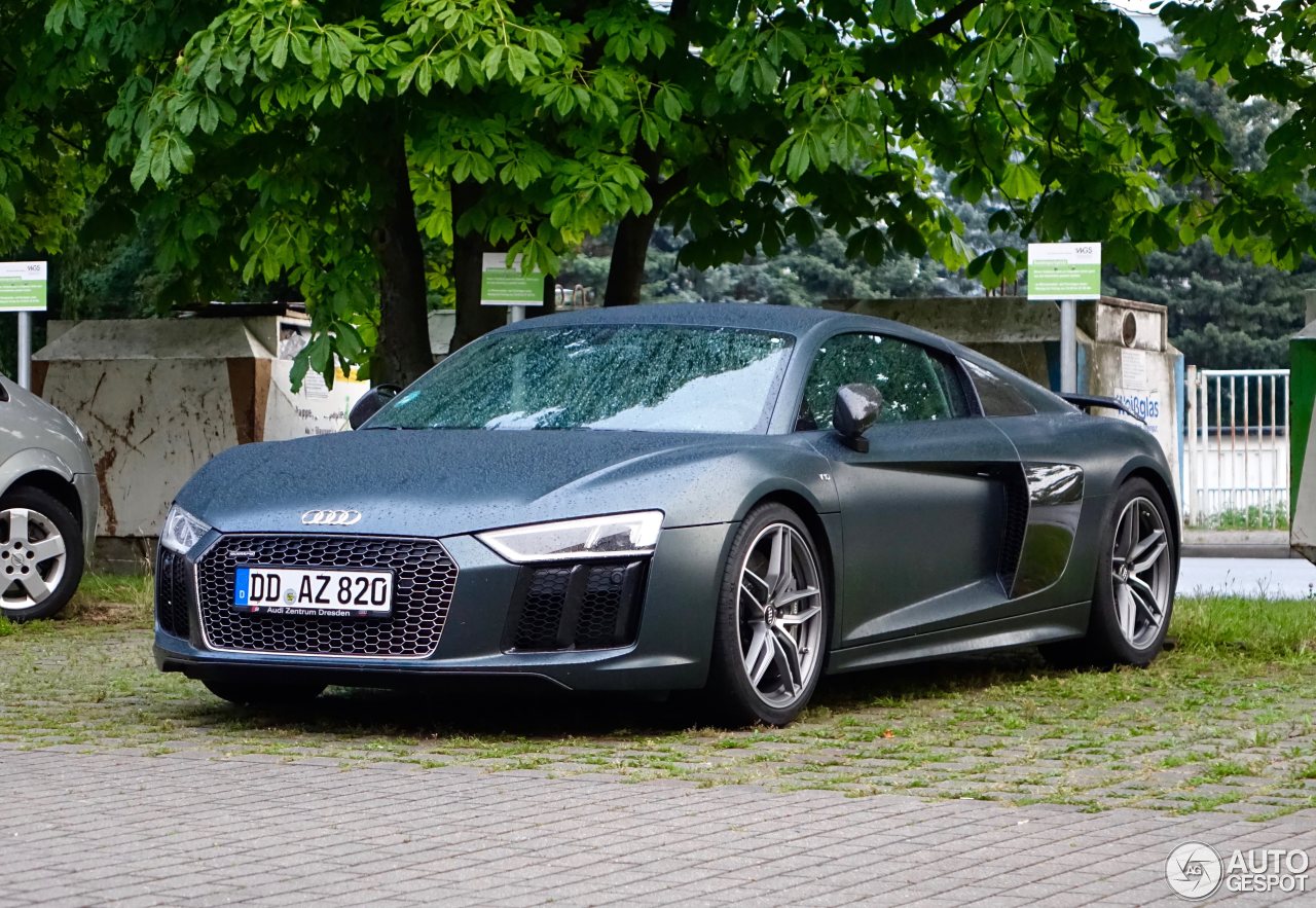 Audi R8 V10 Plus 2015