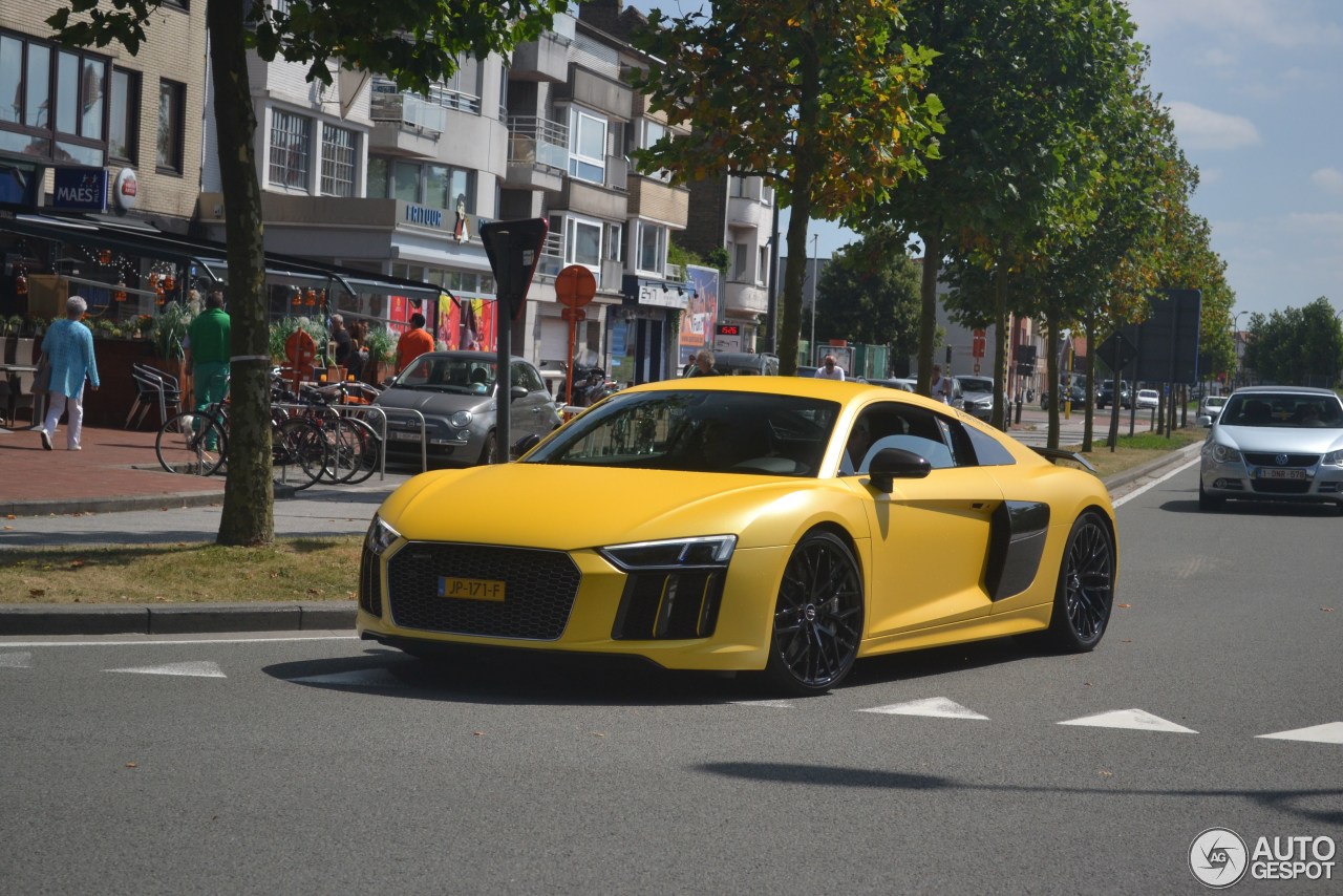 Audi R8 V10 Plus 2015