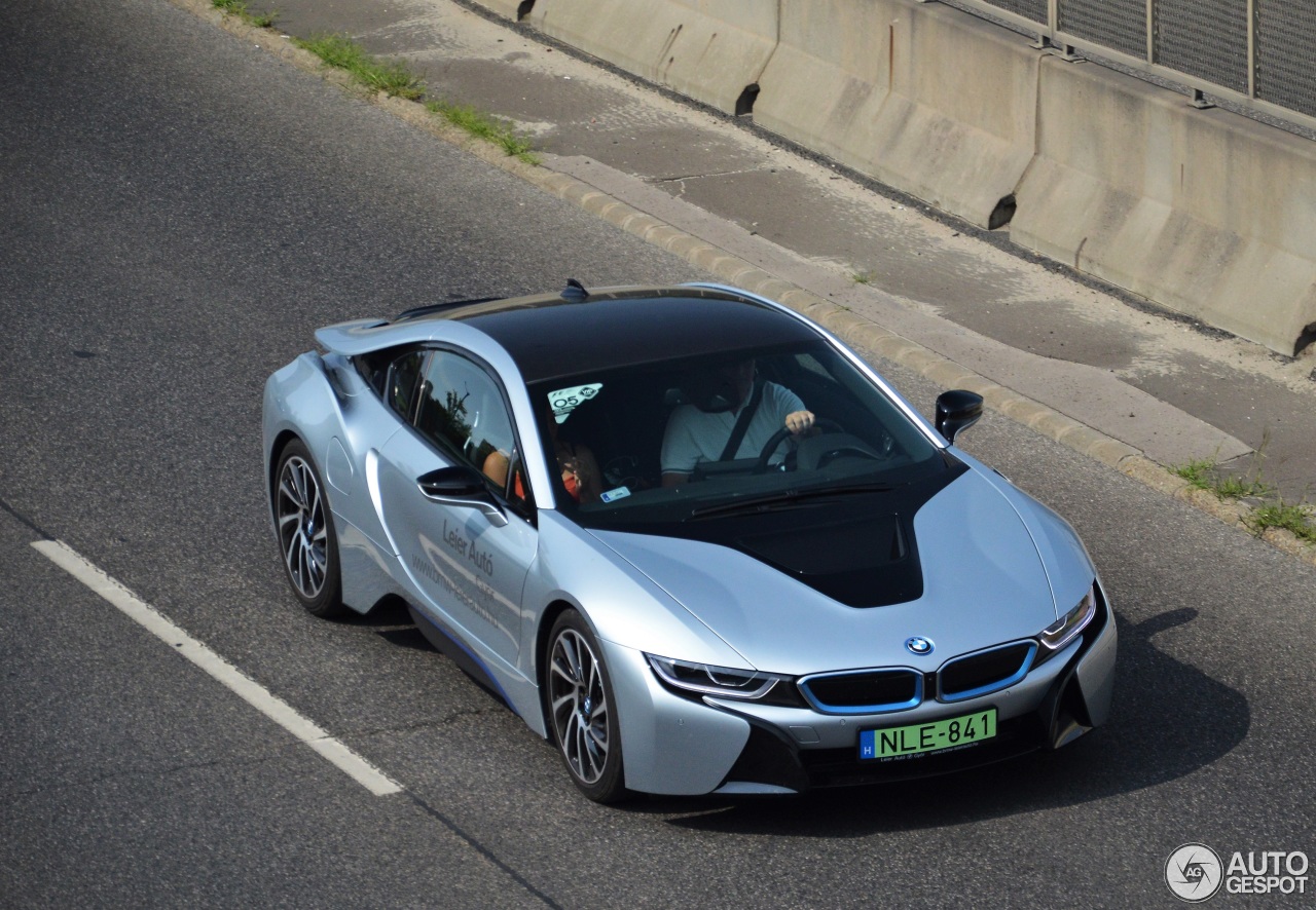 BMW i8