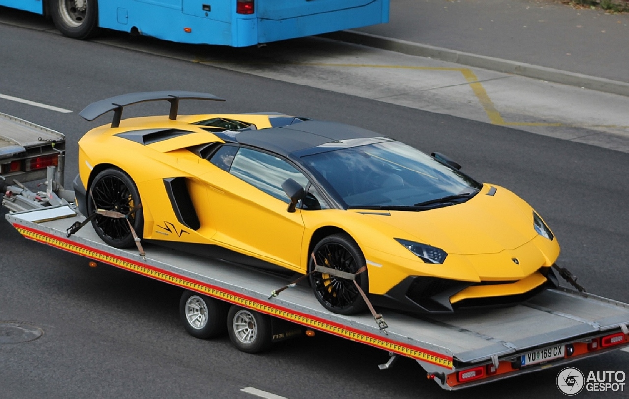 Lamborghini Aventador LP750-4 SuperVeloce Roadster