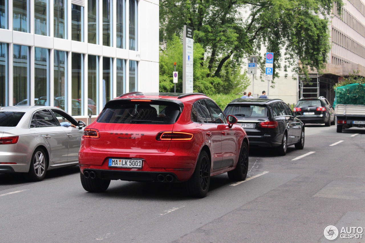 Porsche 95B Macan GTS