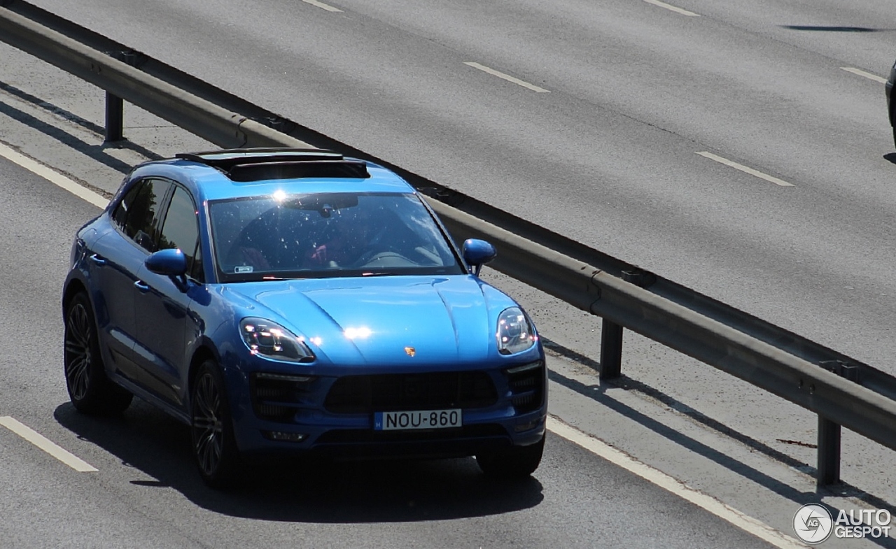 Porsche 95B Macan GTS