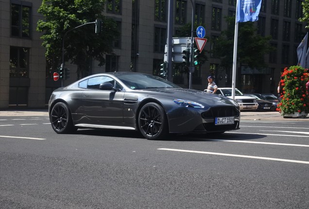 Aston Martin V12 Vantage S